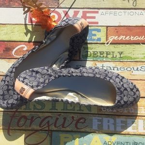 Brand New; Ladies Canvsas Flat shoes